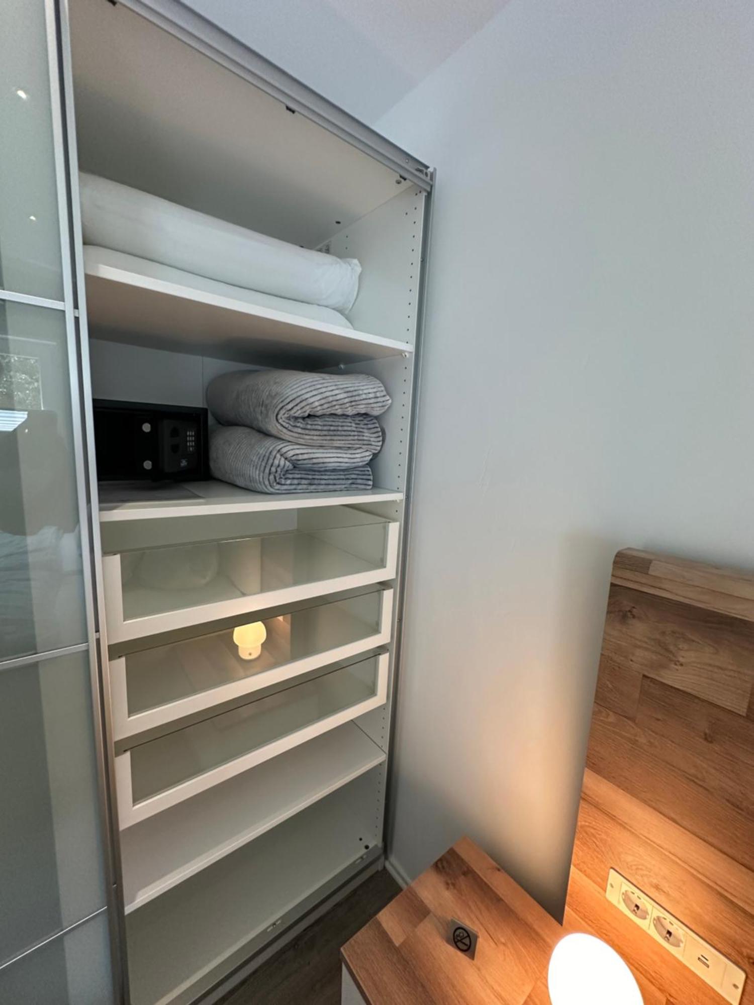 Auszeit Apartment Duesseldorf Buitenkant foto